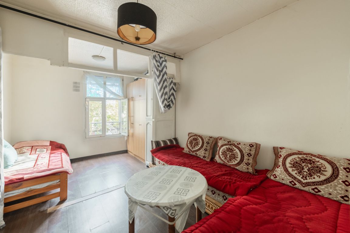 apartment 1 room for sale on CLICHY (92110)